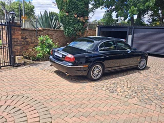 2006 Jaguar S-type 2.7 se bi-turbo diesel.