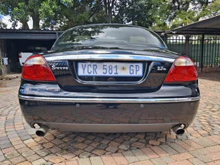 2006 Jaguar S-type 2.7 se bi-turbo diesel.