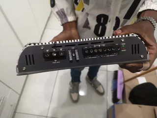 Car amp power base for sale R900
