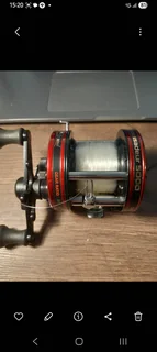 Fishing reel
