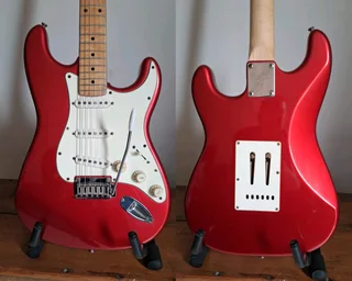 F e n d e r Squier STANDARD Series Gold logo strat guitar in Candy apple red SETUP done NEW strings