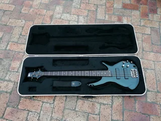 Ibanez Soundgear Sr520 Bk Electric Bass Guitar Bartolini Pups New Strings In Hard Case Immaculate!
