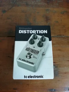 TC Electronic Rottweiler metal Distortion guitar effects pedal IMMACULATE like new Spotless in box!