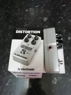 TC Electronic Rottweiler metal Distortion guitar effects pedal Like new condition in box SPOTLESS!