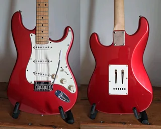 F E N D E R Squier Standard Series Gold Logo Strat Guitar Candy Apple Red Setup Done W/ New Strings