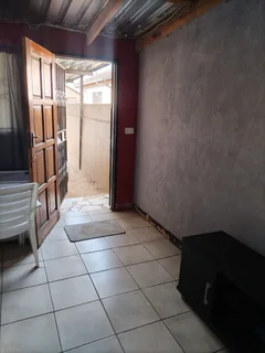 Room to let in secure yard