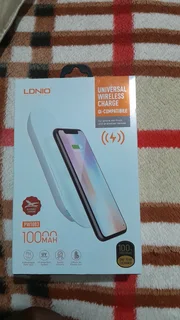 Universal Wireless Power Bank charger 10,000Mah R600 rands