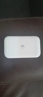 Huawei Pocket wifi 5GHZ Open to all network, R500 rands