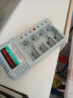 Uniross charger new
