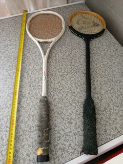 Vintage squash racket both R400