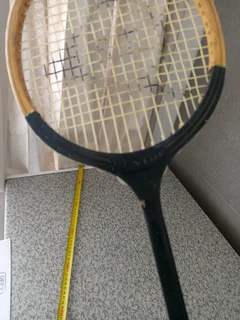 Vintage squash racket both R400