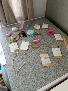 Costume jewelry new R220 the whole bag full