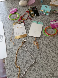 Costume jewelry new R220 the whole bag full