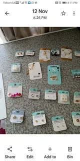 Costume jewelry new R220 the whole bag full