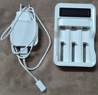 Vape Forward Vaporflask Stout TC Box Mod 100W / IJOY 26650 Battery / Avatar DigiCharger