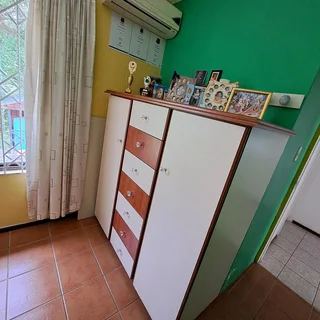 Pulling Drawer/Cupboard