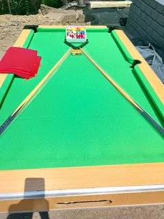Coin operated Pooltable
