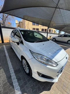 2016 Ford Fiesta Hatchback