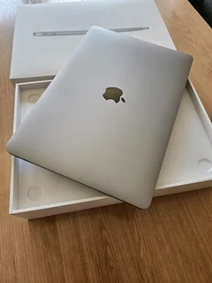 MacBook Air M1 13-inch / Cycle count 19