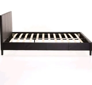 KIM LEATHER TOUCH BED EXCELLENT CONDITION