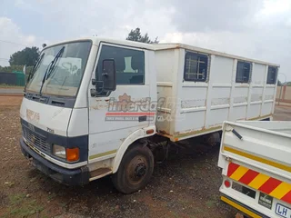 2007 Tata LPT 713S Selling AS IS (TT 760)