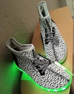 Izy Style High Top LED Sneakers White