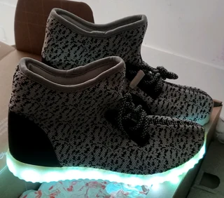 Izy Style High Top LED Sneakers White