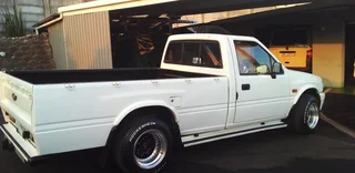V8 KB250 Long wheel base, single cab Isuzu