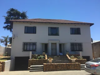 House To Share in Kew . Johannesburg