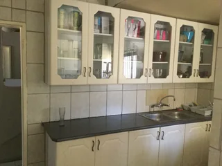 House To Share in Kew . Johannesburg