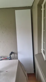 White high gloss board 2.8m height 500mm.wirth