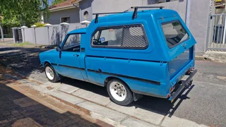 Compact Mazda Bakkie (Runs really well)
