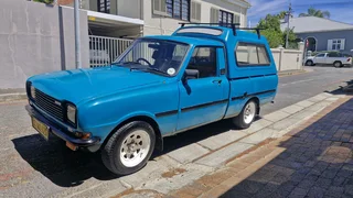 Compact Mazda Bakkie (Runs really well)