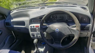 2003 Fiat Siena (181000kms)