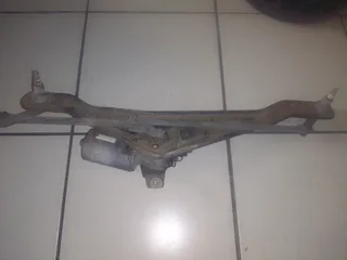 Golf wiper motor with arms