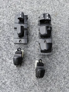 Nissan Qashqai window switches