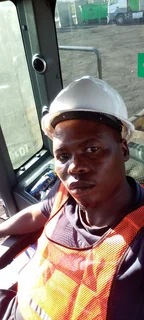 LOOKING FOR A JOB AS A PAYLOADER/DUMP OR SECURITY (GRADE A) AS A TACTICAL OR ARMED RESPONSE OFFICER