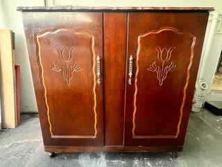 Imbuia Wardrobe/Cupboard