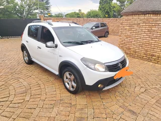 2011 Renault sandero stepway 1.6 with Service history