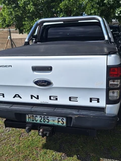 FORD RANGER FOR SELL VERY CLEAN RANGER DRIVE AND GO