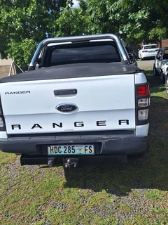 FORD RANGER FOR SELL VERY CLEAN RANGER DRIVE AND GO