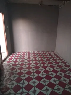 1 big  room flat  available R1500MOTHERWELL NU5.Near main road, Shell garage, Unjani Clinic and metr