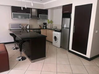 Holiday accommodation. Cape Town offered jn Icon building