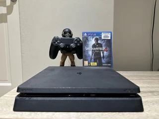 Playstation 4 Slim
