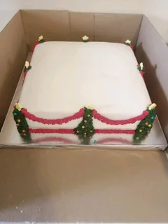 Christmas cakes and cupcakes