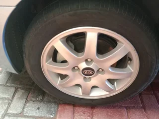 2005 Kia Cerato Sedan