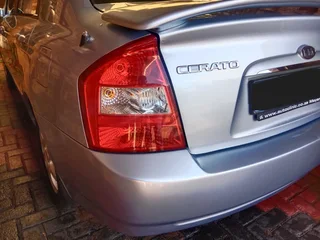 2005 Kia Cerato Sedan