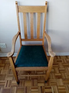 Vintage Solid Oak Armchair with Green Seat – Excellent Condition