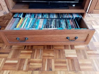 蝹 Solid Oak Vintage Entertainment Cabinet and Storage