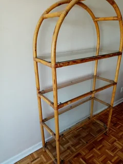 華 Vintage Rattan &amp; Glass Arch Shelf – 4-Tier Boho Display Unit (180 cm High)
